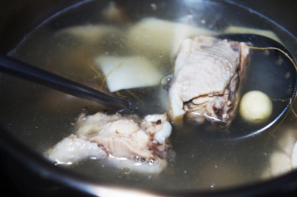 S'dare人參筍子蓮子雞湯