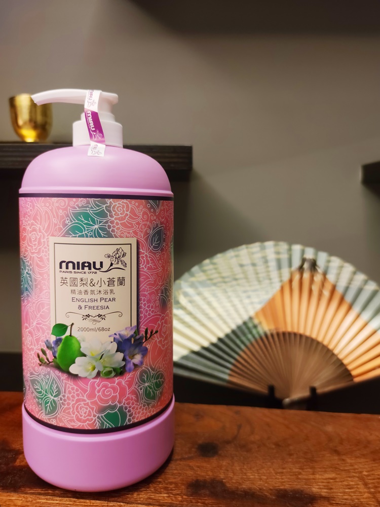 MIAU精油香氛沐浴乳-小蒼蘭